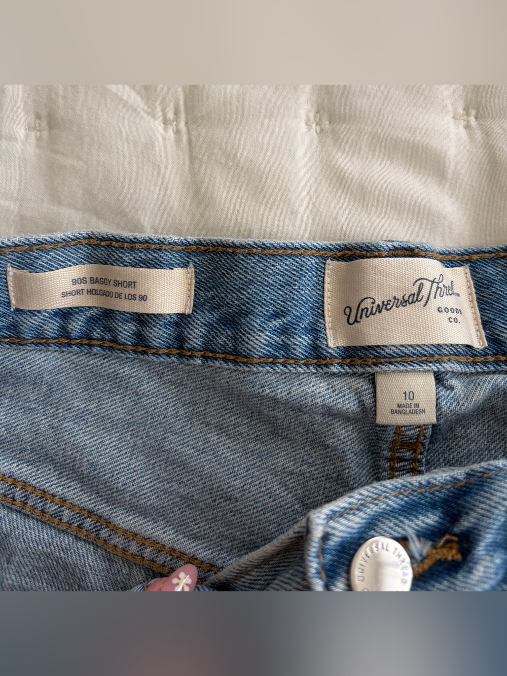 Universal Thread Two-Tone Light Blue Denim Shorts - Picture 2 of 3